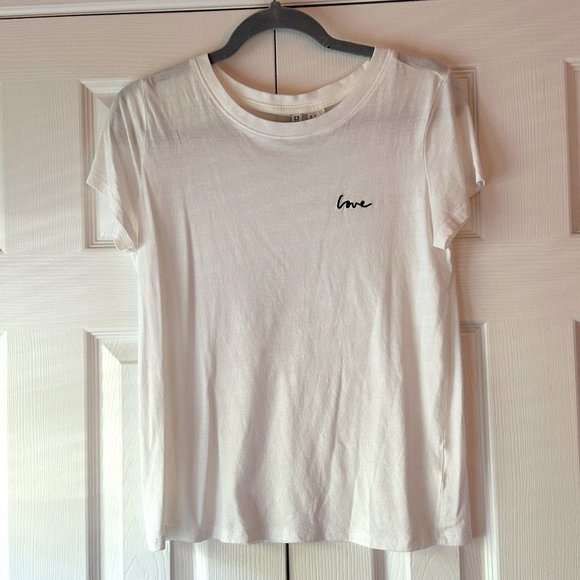 Short Sleeve Graphic T-shirt Love - Picture 2 of 5